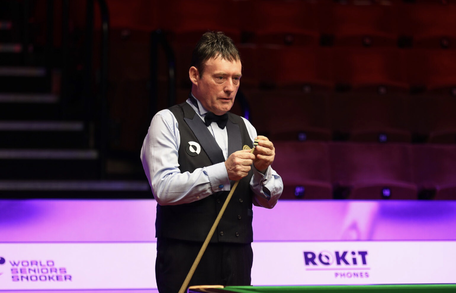 更为严峻的 更为严峻的